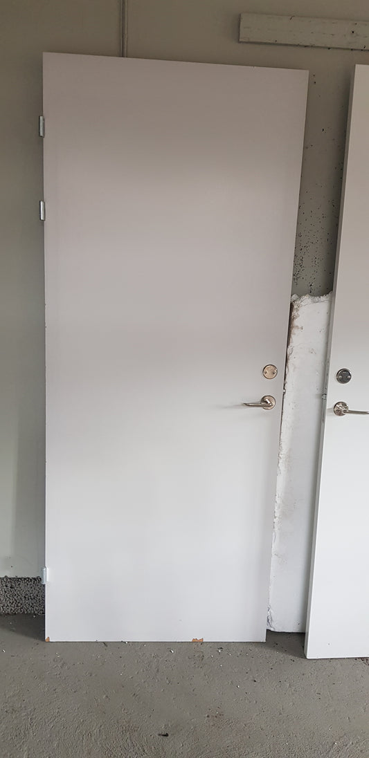 Art 850 Ljud isolerade dörrar B 90 H210 12st vänster 8st höger 3000kr per st (BORLÄNGE)