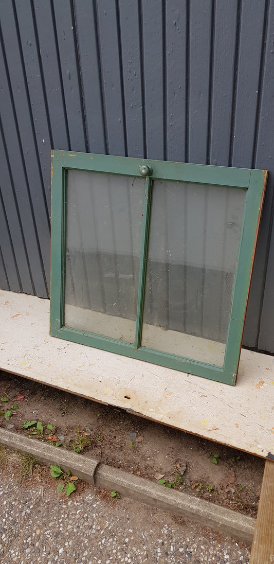 ART 597 B 79.5 h74.5 pris 500 kr