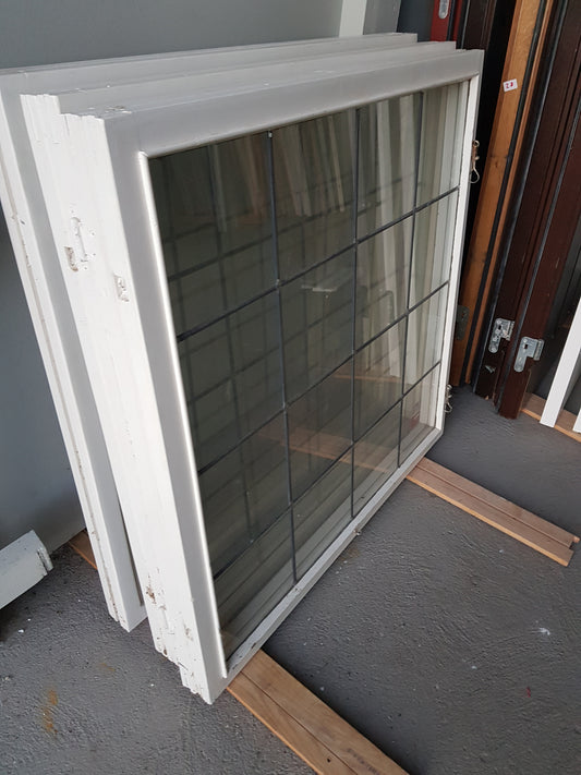 Art 834B b94 h93.5   3st bly infattat 3500 kr st utan karm (Borlänge)