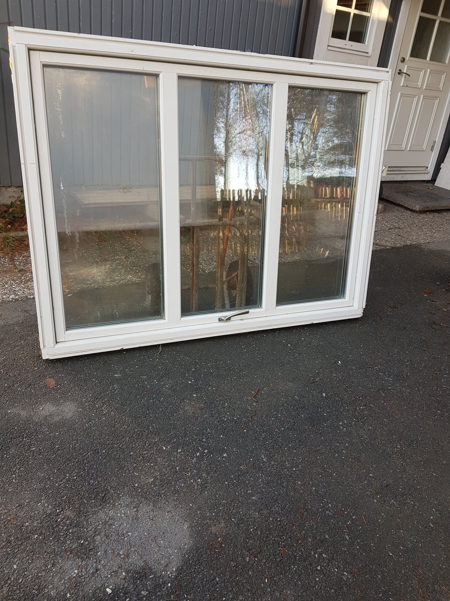 ART 754  B 160  H 120 PRIS 6500 KR 3glas mockfjärd