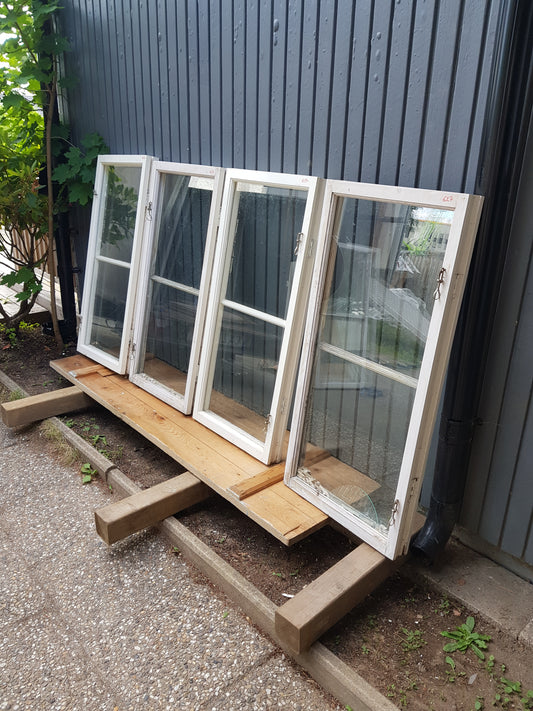 ART 627. 4st b50. H107 kopplade 700 kr st