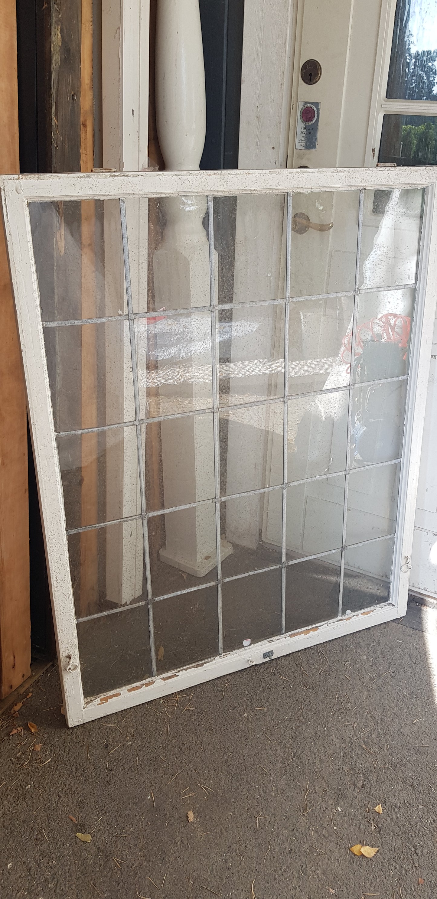 ART 690  B122  H99  PRIS 2000KR GAMMALT GLAS