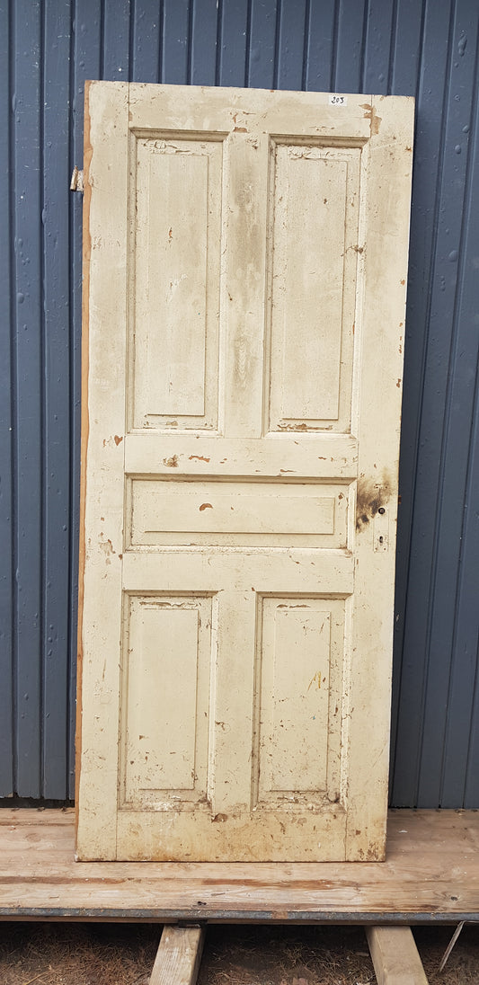 Art 20J b84 × h202 D5 pr 4000kr går att ta bort skivan ser likadan utsidan och insidan