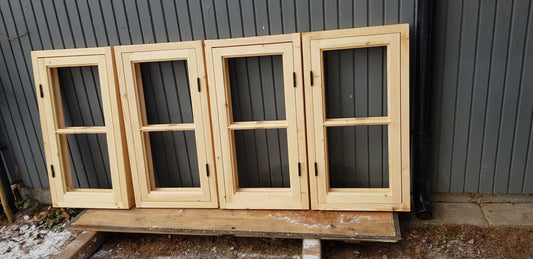 Art 832A 4st nytillverkad fönster med glas B53 H98 D10 pris 3000kr per st
