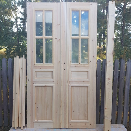 ART 675 Nytillverkad pardörr i gammal stil  Mått B120 x H210 cm Öppnas utåt Handtag på höger sida Pris 15000 kr  Tillkommer 1000 kr för gångjärn och låskista