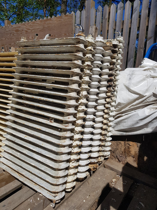 ART 499 6st b105 h60. b99 h58 pris 2000kr ST