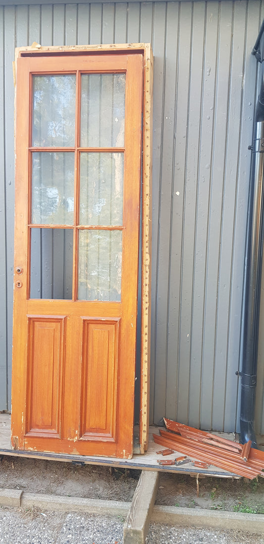 ART 02H B77.5 H226.5 D14.5 PRIS 4500KR utan karm B70.5 H219.5 D4.5 PRIS 4500KR munblåst glas alla listor till speglarna finns.