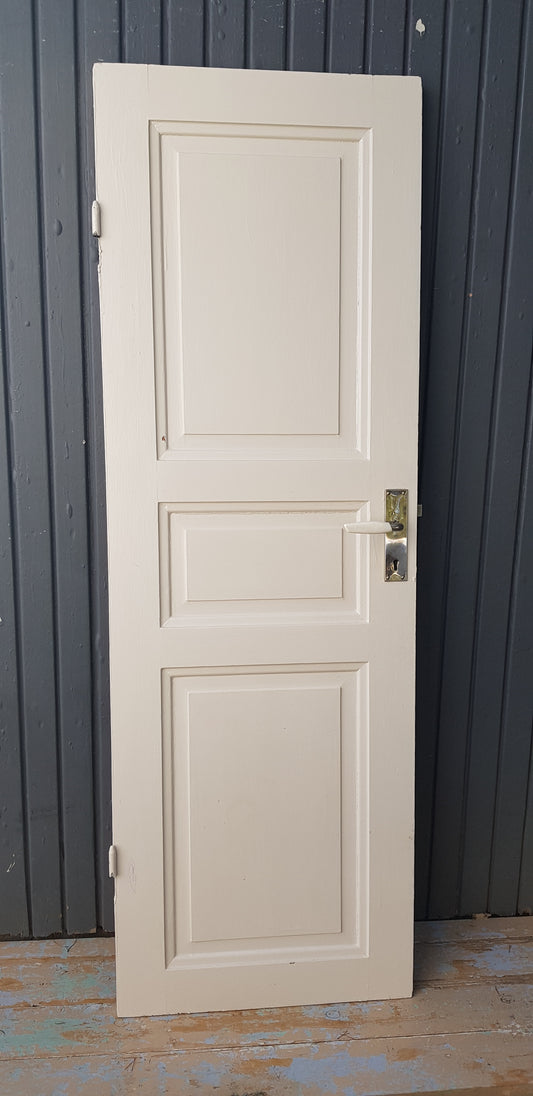 Art 03G1 B60 H180 D4 PRIS 2500 KR utan karm