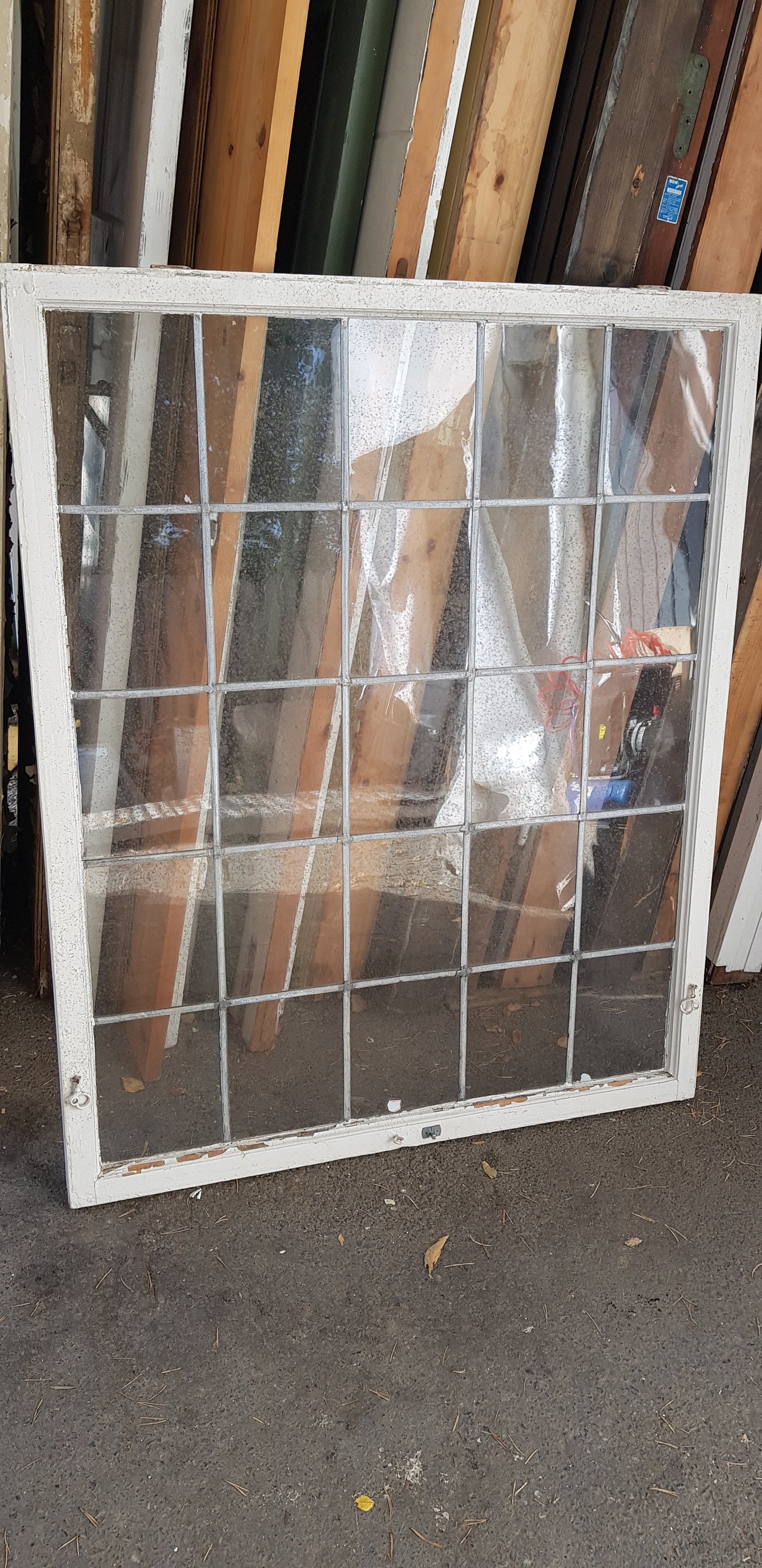 ART 690  B122  H99  PRIS 2000KR GAMMALT GLAS