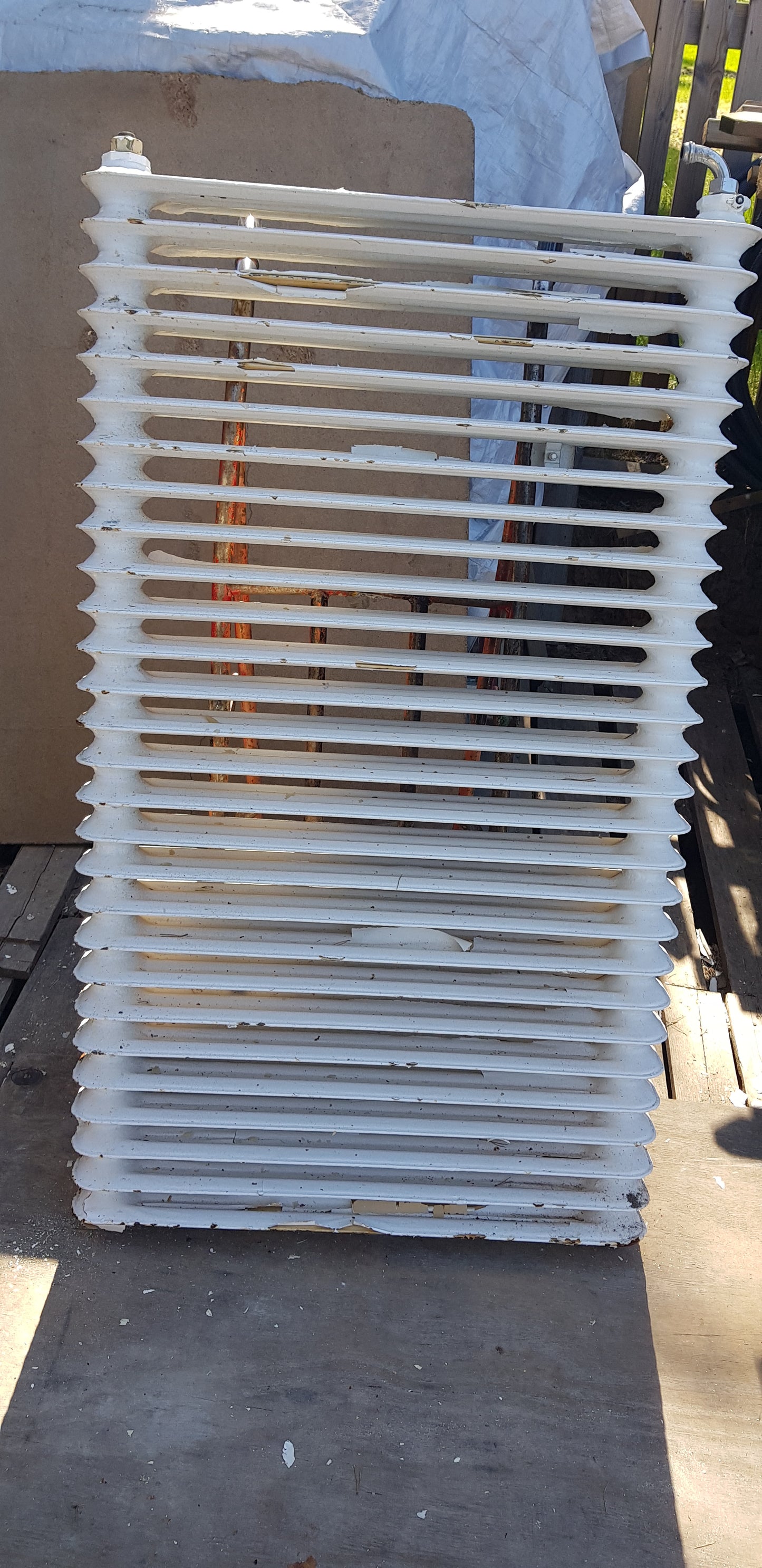 ARTIKELNUMMER 521  Fin gammal Element/Radiator  B 130 H 75 D13 Pris 2500 KR