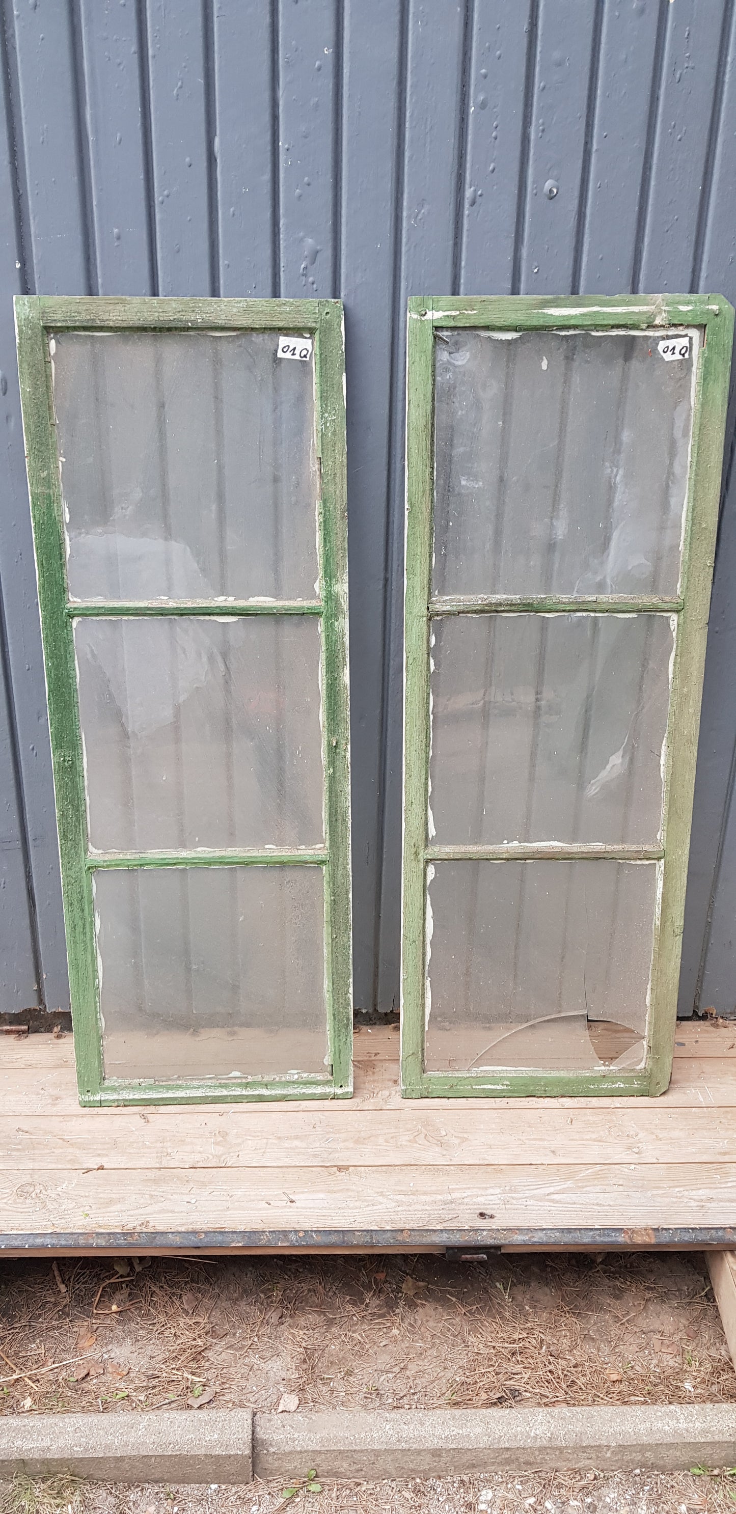 Art 01Q   2st  B40 H111.5 D2.5 munblåsta 1000 kr per st