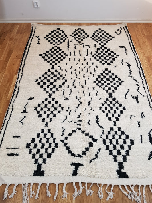 ARTIKELNUMMER 408 Helt ny handknuten Beni ourain ull Matta. 