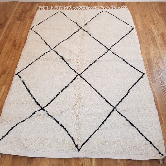 ARTIKELNUMMER 397 Helt ny handknuten Beni ourain ull Matta. 