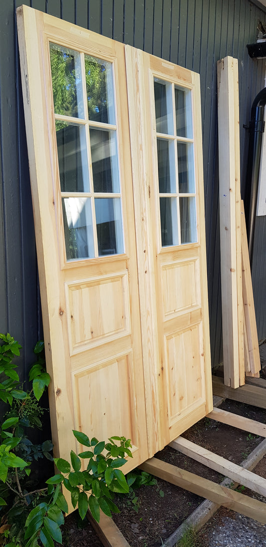 Art 33S  Ny pardörr i gammal stil med dubbelt glas inklusive karm B130 cm H210 cm pris: 17000 kr