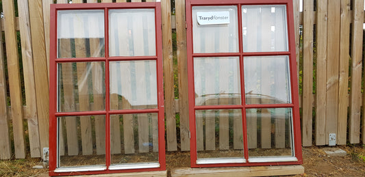 ARTIKELNUMMER 124 Gamla kopplade spröjsade fönster med äkta spröjs utan karm,