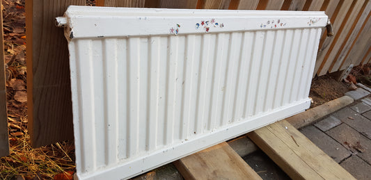 ARTIKELNUMMER 318 Äldre vattenburet Element Mått: Bredd 75 cm Höjd 30 cm tjocklek 3 cm Pris: 600 kr